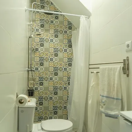 Growth House فندق مبيت وإفطار بورتو
